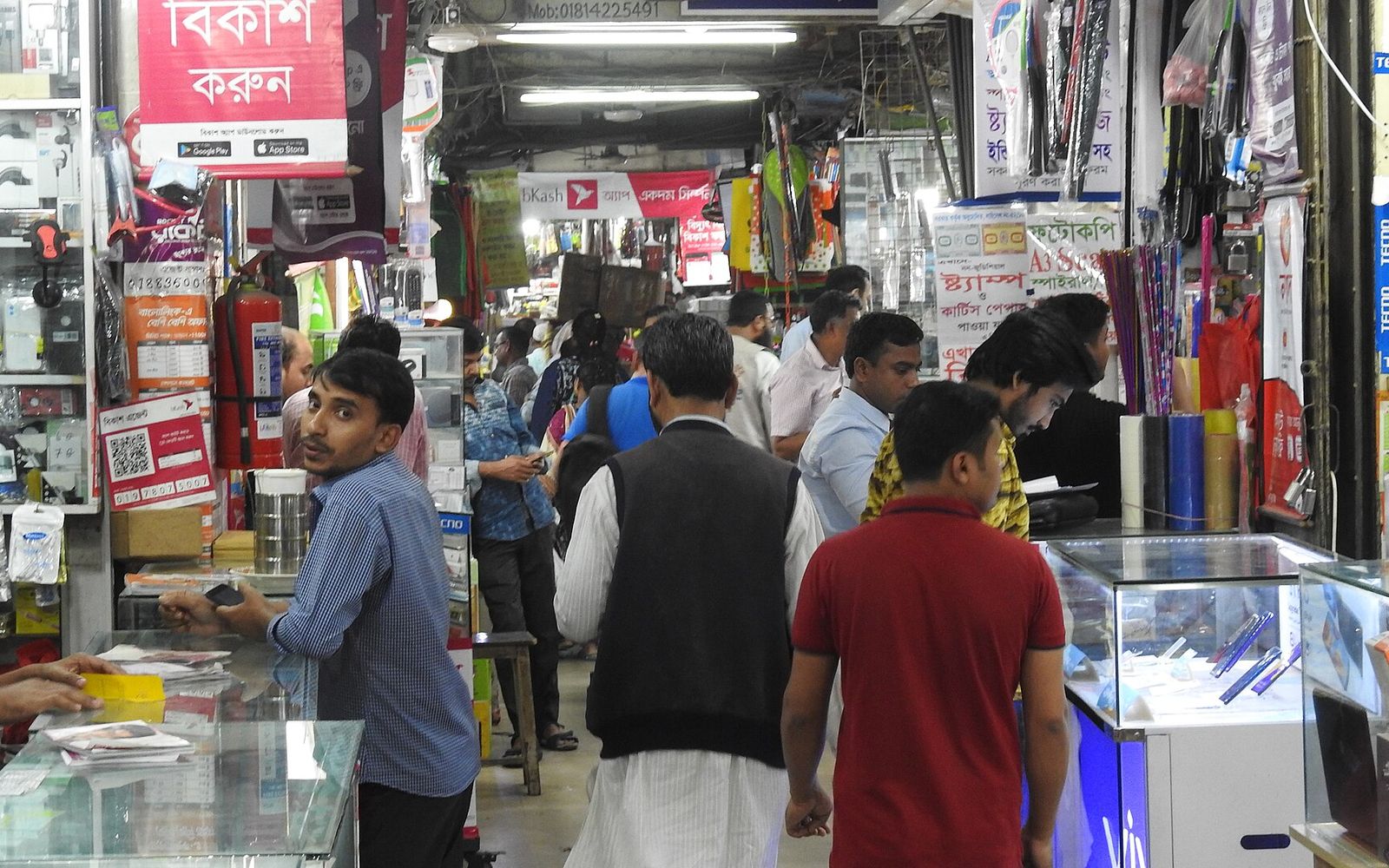 Flagship Internship Programmes in Bangladesh: Which One Fits You, and When to Apply 1 The CV Guy is the No.1 Resume/CV Writer in Bangladesh, Asia & Middle East Street view of Gulshan 1, Dhaka